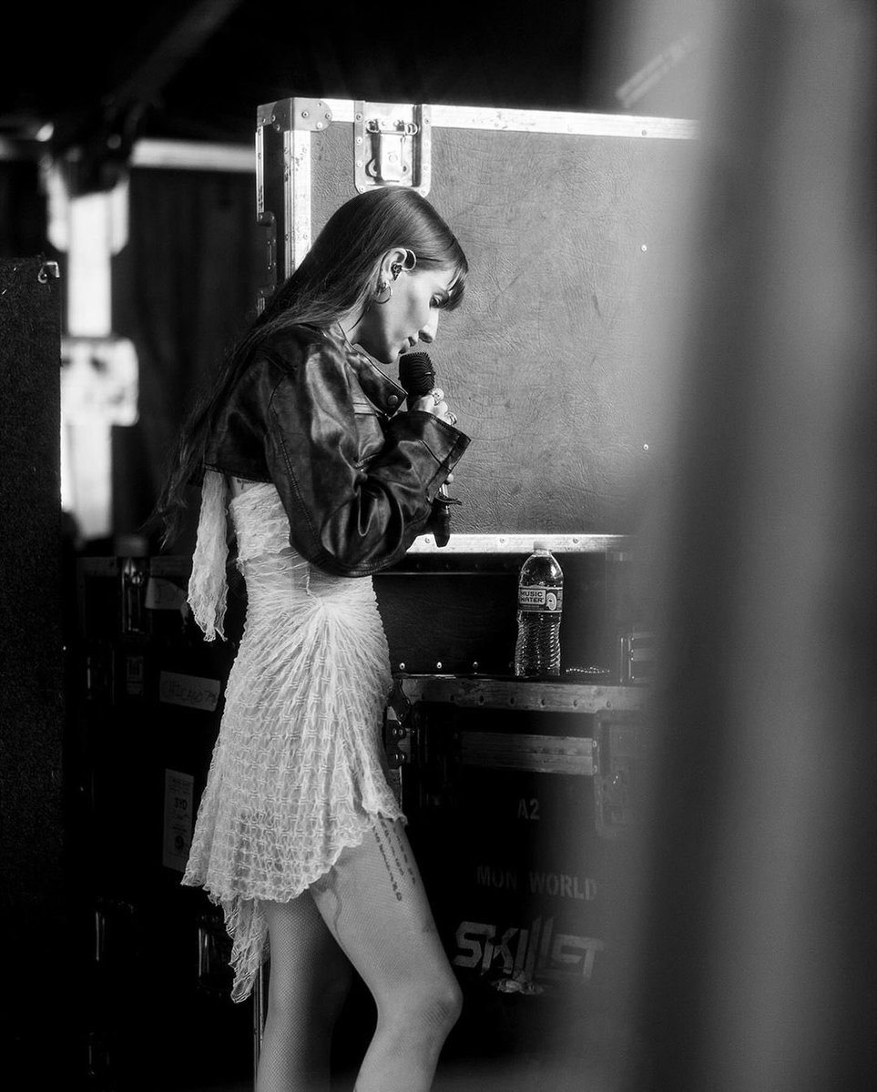 Lilith Czar (@lilithczar) on Twitter photo Felt so good to be back. Thank you for having me <a href="/LTLFest/">Louder Than Life</a> and thank you to everyone who showed up and sang with me in the rain. What an incredible moment🌹 Felt so good to be back. Thank you for having me <a href="/LTLFest/">Louder Than Life</a> and thank you to everyone who showed up and sang with me in the rain. What an incredible moment🌹