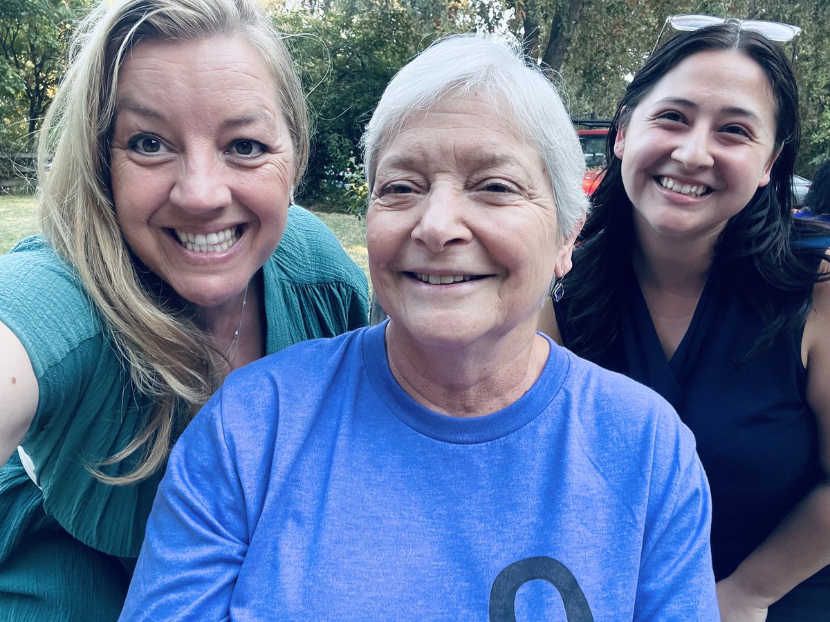 SenatorAshby's tweet image. Honored to present the National Women’s Political Caucus, Sacramento Chapter  - Trailblazer award to the one and only former Mayor, Heather Fargo. She is a true icon of the region and a wonderful mentor to many. #Sacramento #SacCounty #ElkGrove #SD8