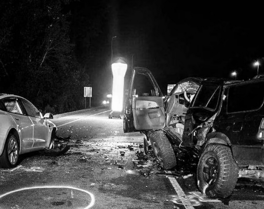 ImmigrantCrimes's tweet photo. 🚨 Lee County, AL: Armin Rubido Gomez Lopez was arrested for Reckless Murder today, after being released from the hospital, in connection with a September 7 crash that killed Surgeon Dr. Malcolm Goodchild.

Gomez Lopez has an immigration detainer hold.

Gomez Lopez is accused by police of driving the wrong way on an exit ramp while impaired.