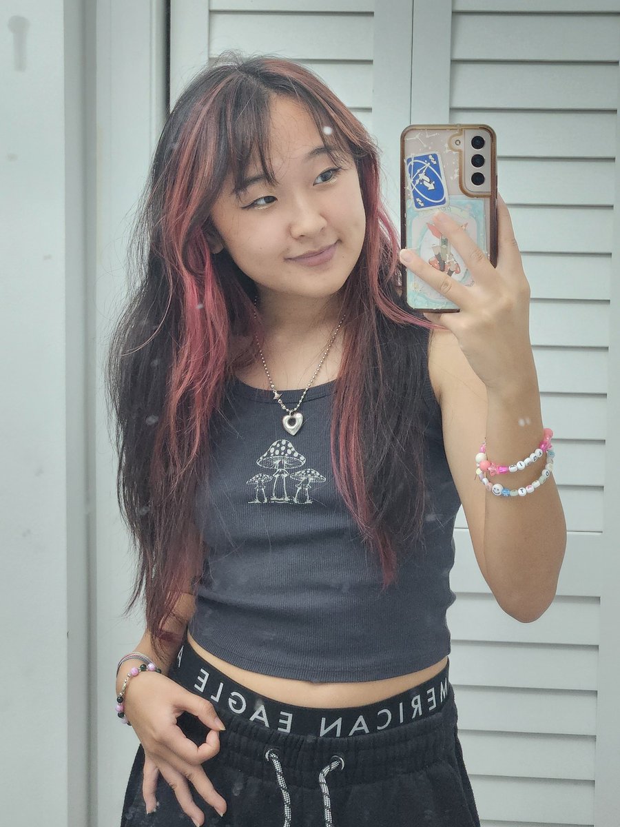 Windbeater_'s tweet image. Goodnight chat! May we all connect to the multiplayer dreamscape and vibe together in our heads ᰔᩚ