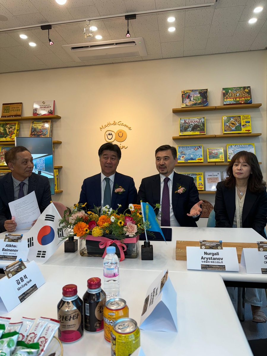 🔹Delighted to witness the signing of MoU between Mr. Alikhan Baimenov, President of the World Federation of Togyzqumalaq, and Mrs. Sanghee Oh, President of the O'Brain Math &amp; Game, a training center.

🔹Enjoyed games of Toguzqymalaq and Pass the Trap with Korean friends, too.