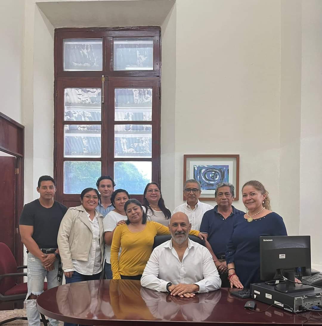 ArefKaram's tweet photo. Agradezco al personal de la @SOP_Yucatan por el invaluable apoyo y dedicación para construir infraestructura que contribuye al desarrollo sostenible de #Yucatán.  (1/2) https://t.co/3DDSycLhd6