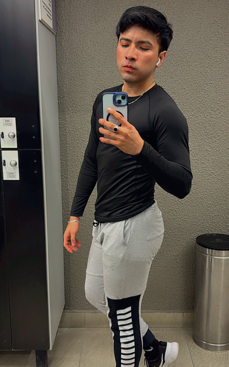 DavyGr1's tweet photo. Ya cenaron? 😈🔥 https://t.co/WaUY7r1LLz