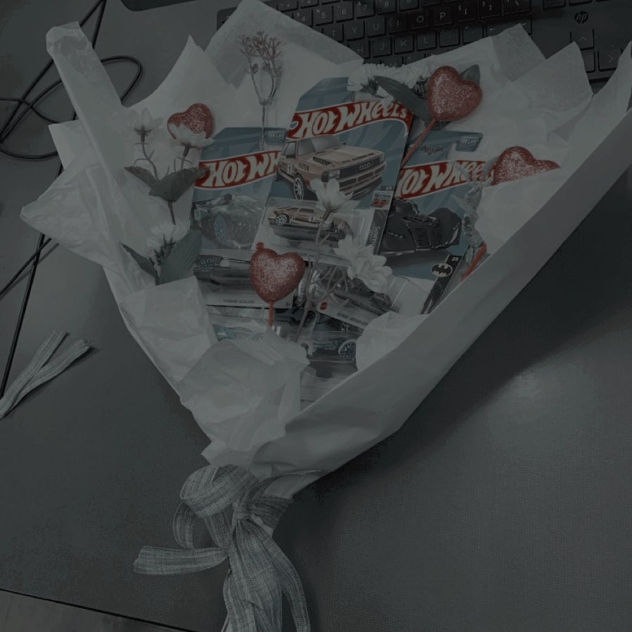 ⠀ ⠀⠀⠀ ⠀⠀

︎
  ︎      

       ₊⠀ 💐.   ࣪ .  regalitos para el más lindo.
  ︎