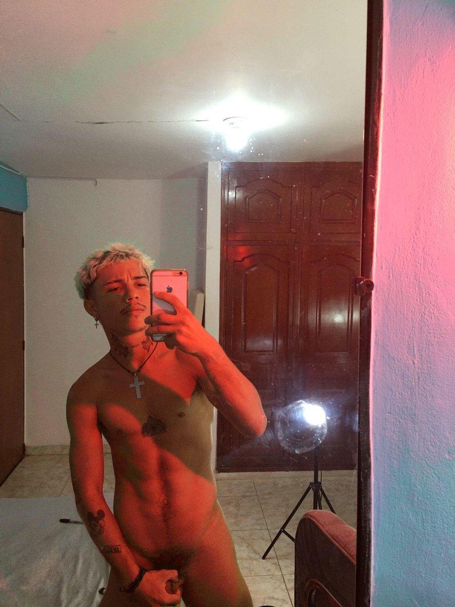 Apolo_fire21's tweet photo. I'm online right now. 😍 Hope to see you @Stripchat 👉 https://t.co/VGAC3V4ale #stripchat #stripchatlive https://t.co/yDL7VbCWPe