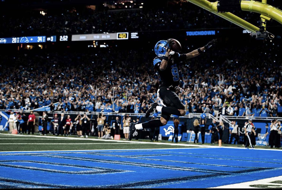 That1LionsFan's tweet photo. only right to do it on Megatron day 🔥 https://t.co/Tt4X91yymD
