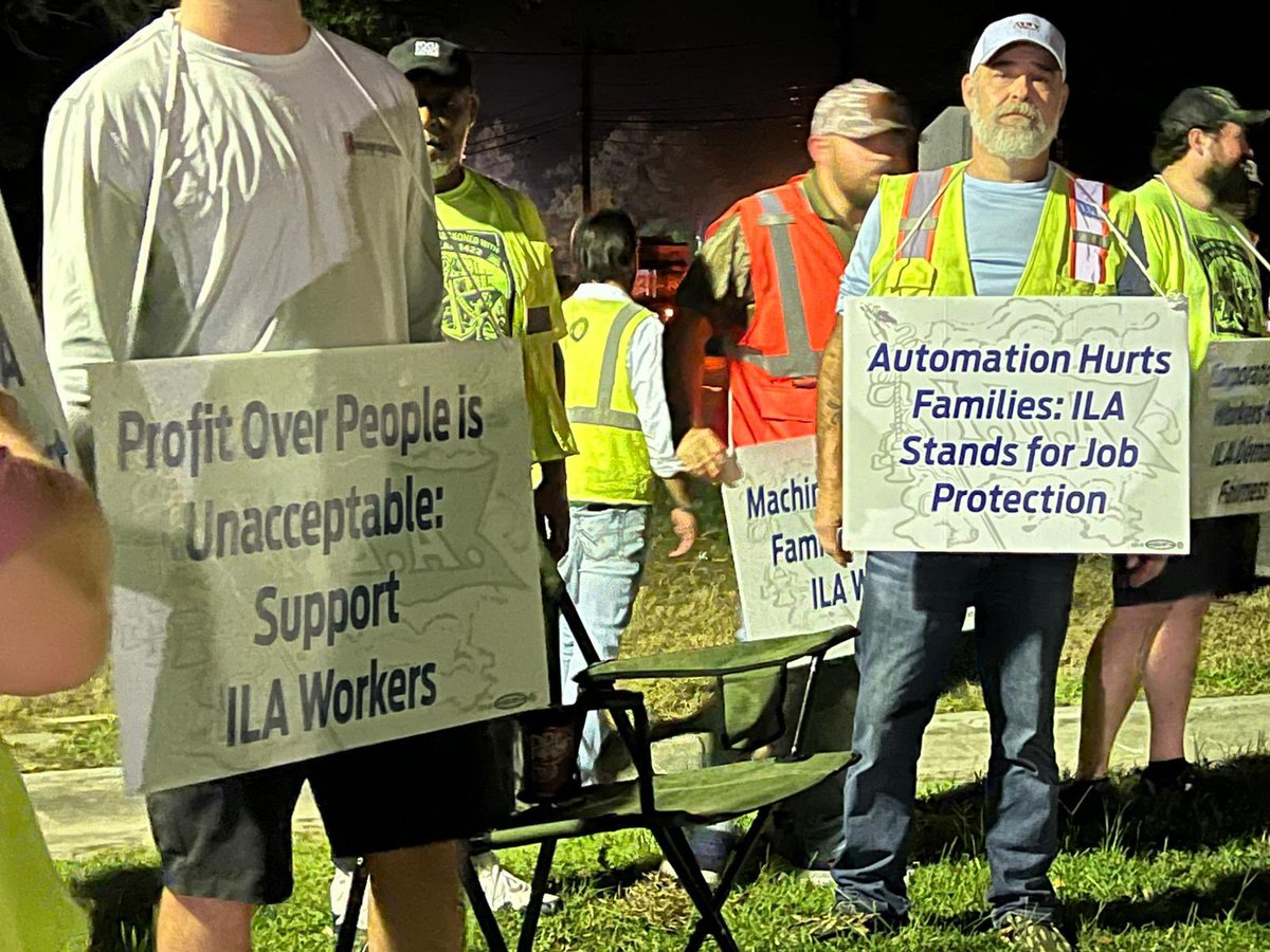 laborontheline's tweet photo. BREAKING – Over 45k union dockworkers with ILA are officially on strike, shutting down all East and Gulf coast ports, from New York to Miami to Houston. They’re standing to protect their future against the shipping companies forcing automation on the docks. https://t.co/BnRqZzkHqT
