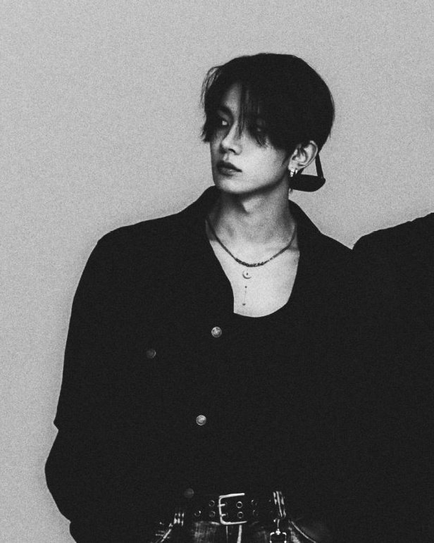 by_seung's tweet photo. UNSEEN 희승이 𓆩🖤𓆪 https://t.co/aIEweVzDPE