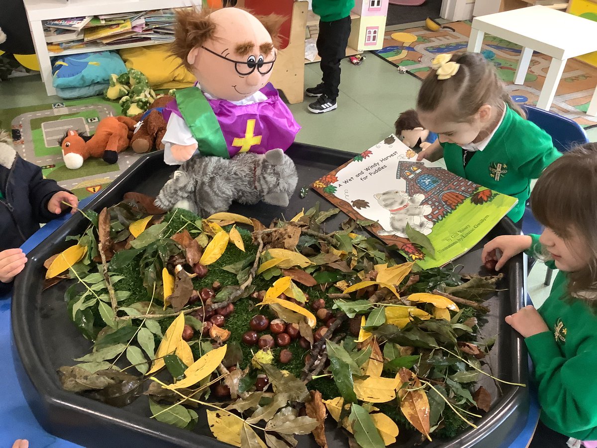StDavidsCiWPrm's tweet photo. We listened to the story of โA Wet and Windy Harvestโ and then retold it in our Autumn tuff tray #stdavidsciwtafffechan #stdavidsciwRVE #stdavidsciwethicallyinformed https://t.co/HnwVVh8W1s
