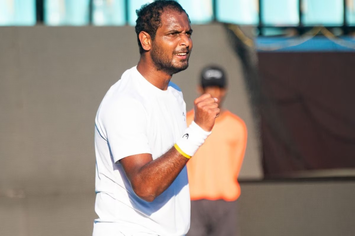 KhelNow's tweet image. A day after halting his 🔟-match losing streak, Ramkumar Ramanathan has qualified for main draw of Shanghai Masters!! 🥳

He defeats Sun Fajing of 🇨🇳 6-2, 6-4 in the final round to seal a first #ATPMasters main draw appearance in 7️⃣ years.

With Sumit Nagal and  Ramanathan, India…