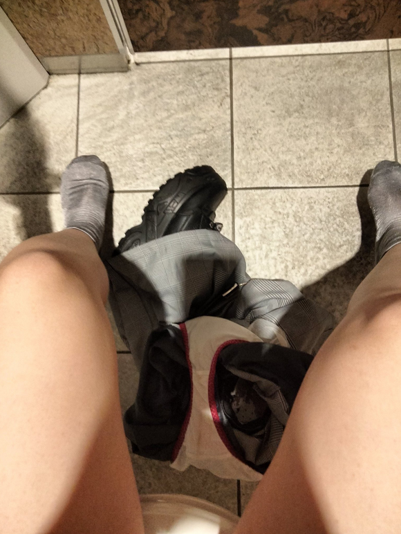 HooverTher50232's tweet image. 今日だけ
どこかの公衆便所で0.2で肉便器になります

・いきなりイラマOK
・ゴ用意してあります
・生中希望の人はゆってください

フォロー＋♡くれた上で
リプで「さき最強」くれた方に
DMで場所教えます

夜中までいる予定なので気軽に会いに来てください♡

#p活甲府 #p活募集 #p活山梨