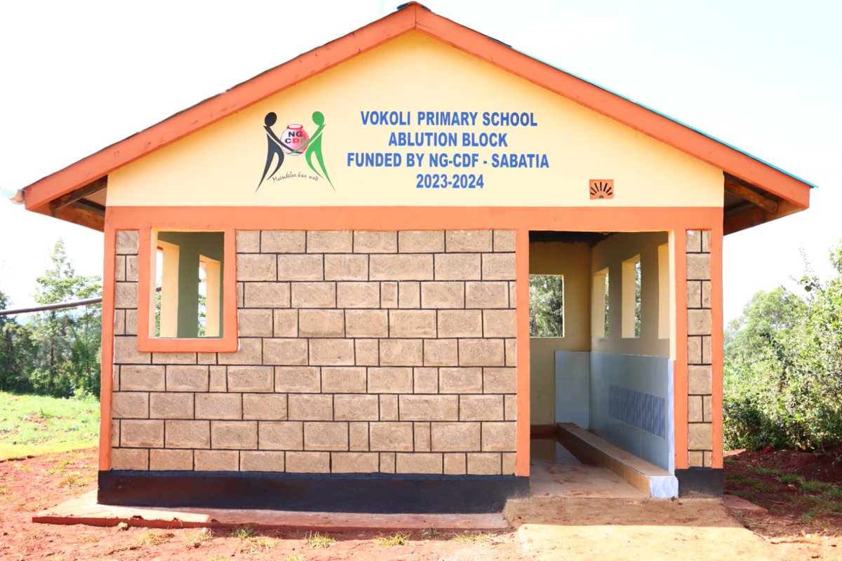 NGCDF_Sabatia's tweet photo. Construction of a 12 door modern exhaustible ablution block at Vokoli Pri School in Wodanga  Location FY 2023/24 100% complete &amp; ready for use. 

The block has provision of 2 special needs case units, a hygiene section with a 3000L water tank.  

#MaendeleoKwaWote
@NGCDF_Kenya https://t.co/jcf2mnLZsR