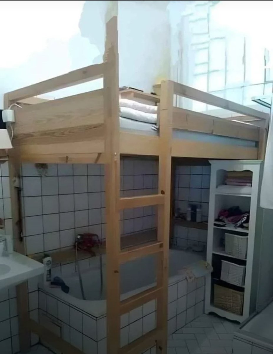 Can't sleep, thinking about bunk bath