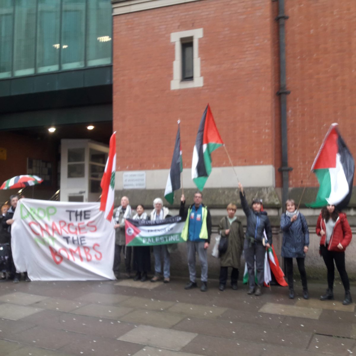 GMF_Palestine's tweet photo. 🚨 *Stand With The #Ferranti3* 🚨

Join us RIGHT NOW in showing solidarity with these brave Palestine Actionists at Manchester Crown Court, Minshull Street, M1 3FS!

These three activists from Palestine Action stood up in June 2021 by occupying Elbit Ferranti. 

#ShutElbitDown https://t.co/IkocdFXGtJ