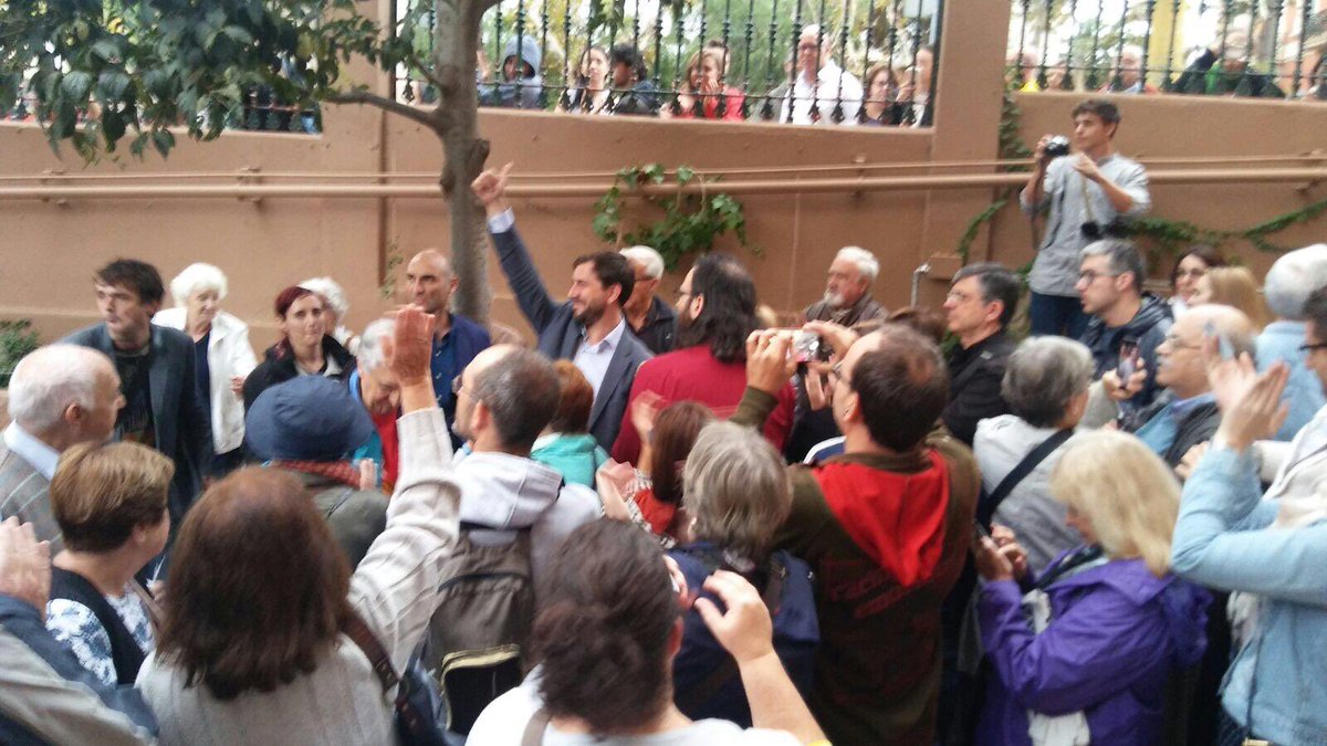 La memòria de l’#1Oct no s’esborra perquè aquell dia vam exercir el dret a l’autodeterminació, malgrat la repressió de l’estat. 

Per això representa un abans i un després i és un fet amb conseqüències irreversibles: perquè després d’aquell referèndum és impossible tornar a la