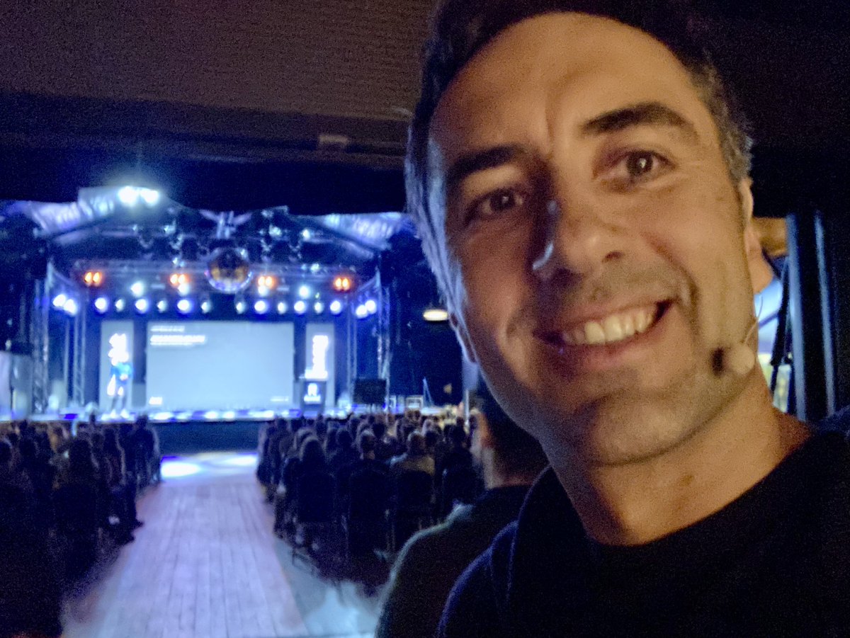 StefanBogucki's tweet image. Last night’s #RevDev was a blast! Thank you Cracow 🚀 #Revolut