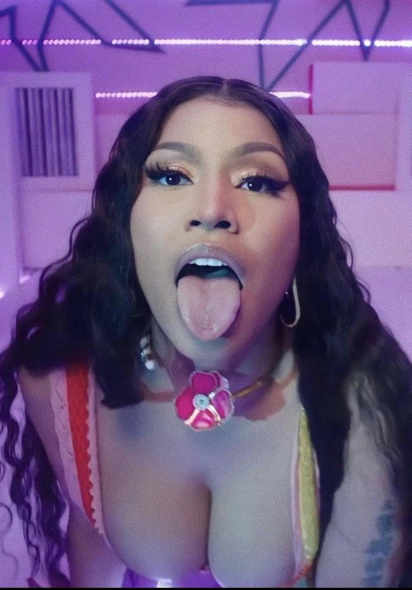 Fire your load into my mouth and cover my face Daddy. I’m a horny slut for you