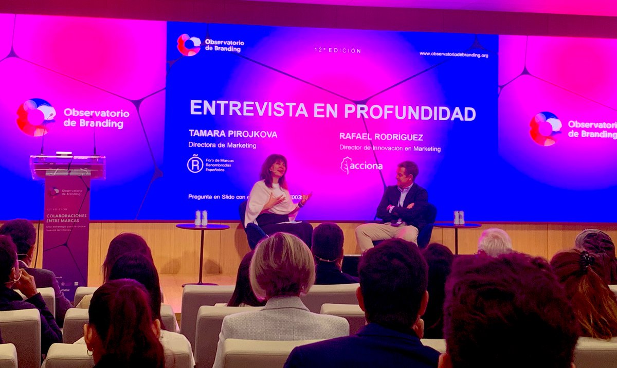 📌 #Acciona y <a href="/elgansospain/">El Ganso</a> ¿por que surge esta colaboración #marca? 💡Zapatillas fabricadas con las palas de un aerogenerador #Sostenibilidad #OB2024 #Branding 
🗣️ Rafael Rodríguez Gallardo <a href="/ACCIONA/">ACCIONA</a> 
🗣️ Tamara Pirojkova <a href="/BrandsofSpain/">Foro de Marcas Renombradas Españolas</a> 👇🏻