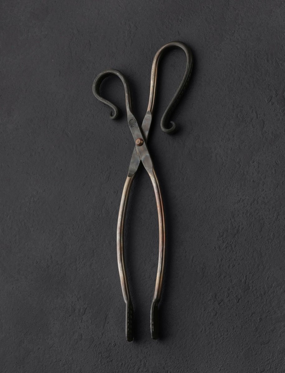 eatingtools's tweet photo. In rustic, hand-forged style, thoughtfully crafted one by one by one at Ryan Sanden's workshop on the family farm in Oregon, these unique and beautiful https://t.co/4r339oYu4v