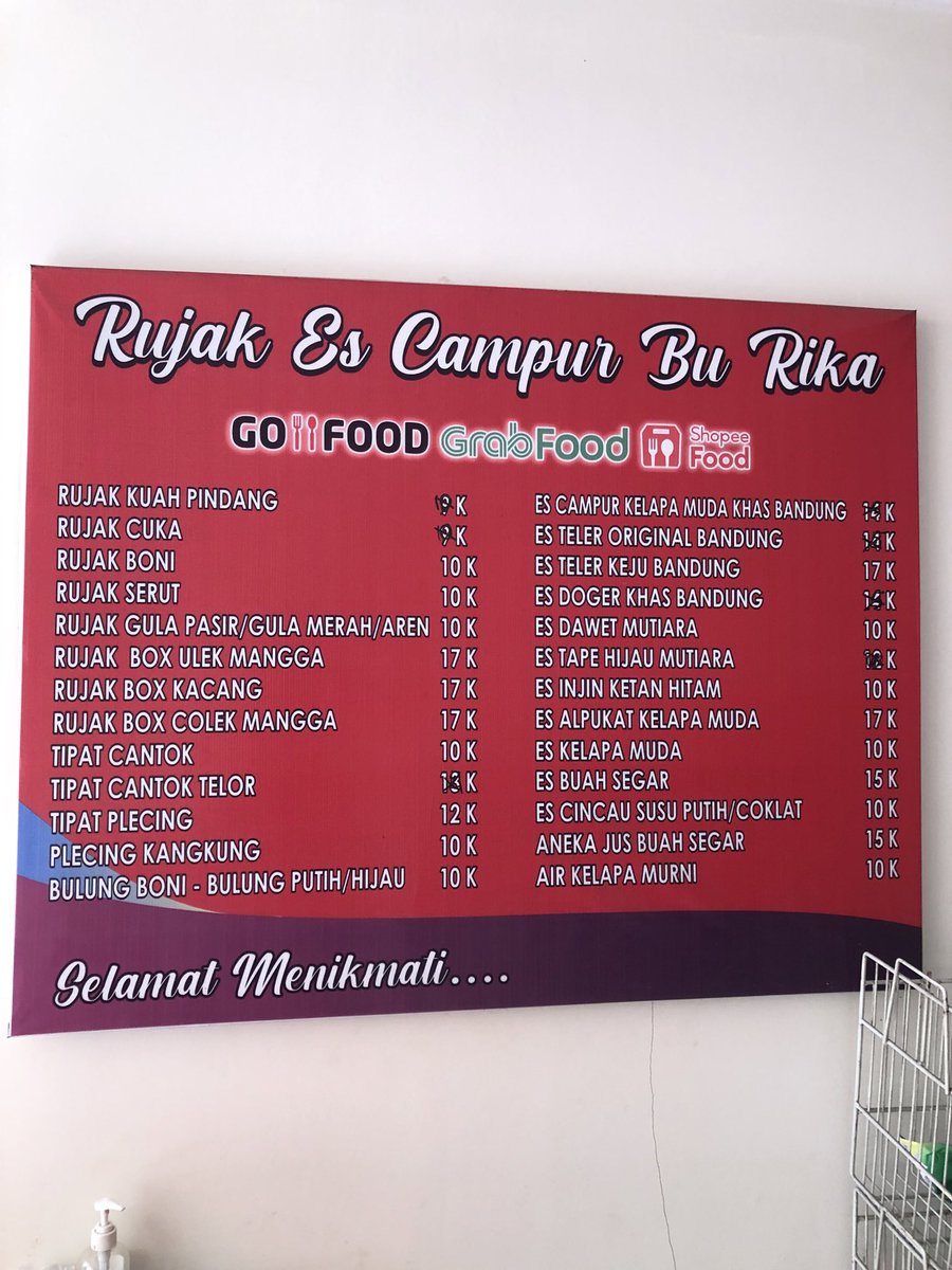 RUJAK ES CAMPUR BU RIKA😋
#foodgalery #balifood #kulinerbali #balilife #foodporn #foodgasm #ilovebali #trending2024 #viral2024