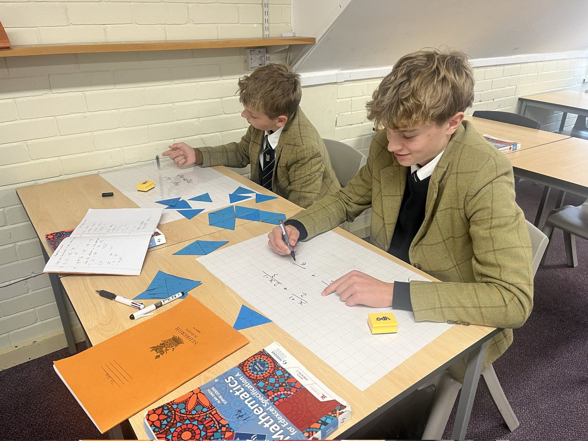 Year 11 enjoyed solving algebraic equations involving fractions in the form of a tarsia puzzle today 🧩📈