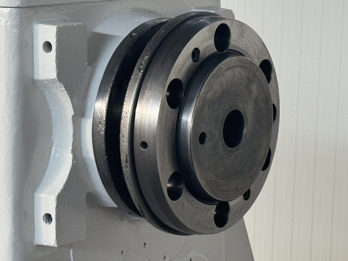 mach4metal's tweet image. Spinning machine LEIFELD PLB 1200
New hydraulics 2015
Bed length 3540 mm
Stroke in X 1200 mm
Speeds 18 steps from 6 to 675 Rpm
Max. blank / workpiece  over bed: 1200
Max. blank / workpiece  in the gap:2400Ø
Centre height over bed 600mm
DBC 2350mm
#leifeld #mach4metal #spinning