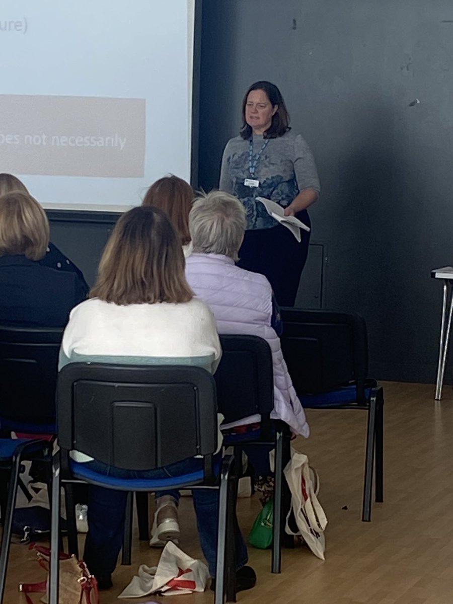 One of the first contact physiotherapists in west belfast federation talking at the OAK knee programme