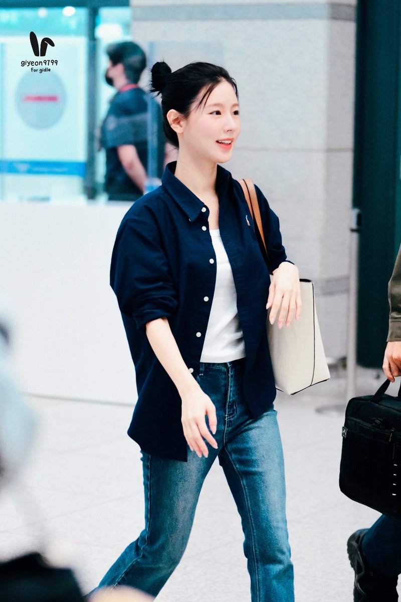 giyeon9799's tweet photo. 241001 🛬️
#여자아이들 #아이들 #GIDLE  
#미연 #MIYEON https://t.co/raef2Rn06h