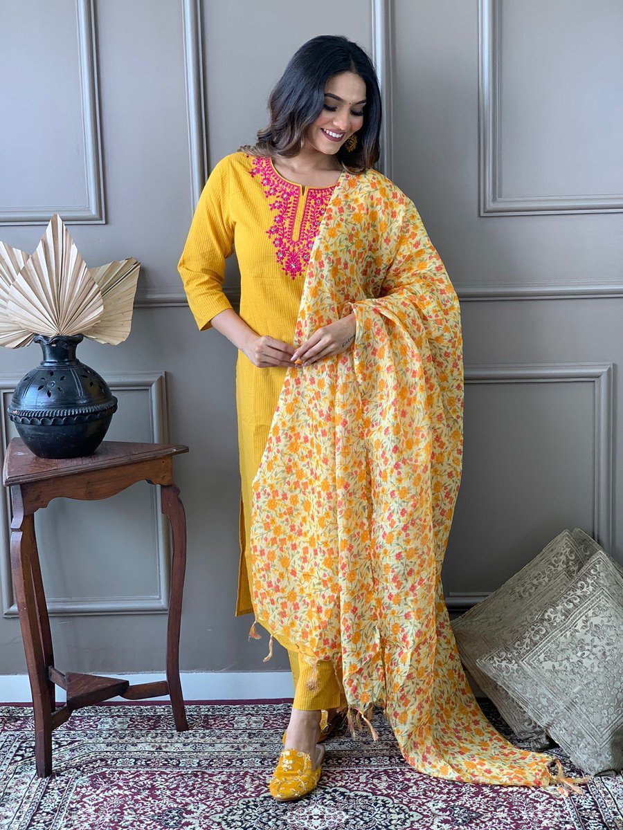 Shoopamofficial's tweet photo. Fashion is the armor to survive the reality of everyday life.

Join our WhatsApp group for exclusive updates: https://t.co/OOvPvHjuBc

#newarrivals #newcollection #fashion #downloadnow #shopping #shoopamofficial #dresses #kurti #kurticollection #Arrival #onlineshopping #outfit https://t.co/yszDlLSfRH