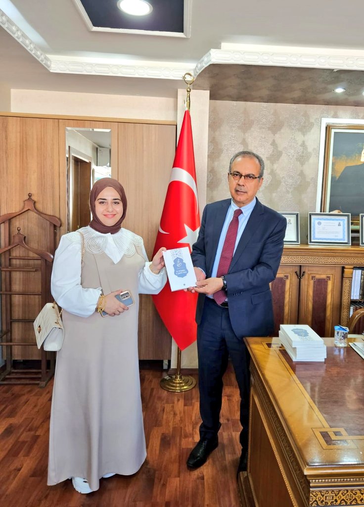 AnkaraKYGM's tweet photo. 📍Mehmet Akif Yurdu gençleri ve yurt yönetimi

 "Camiler ve Din Görevlileri Haftası" münasebeti ile,

Çankaya İlçe Müftüsü  Mustafa Baytar'ı makamında ziyaret etti. https://t.co/W8Fbe5lmn7