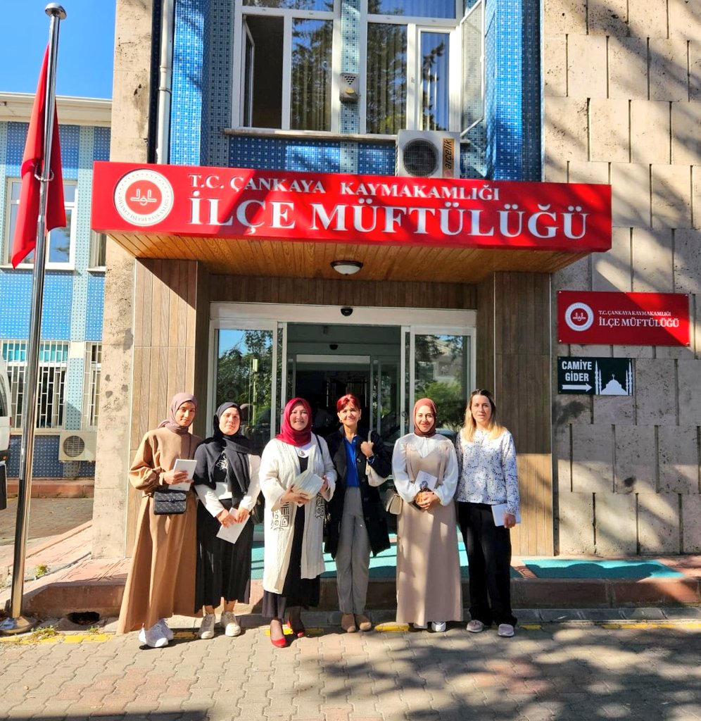 AnkaraKYGM's tweet photo. 📍Mehmet Akif Yurdu gençleri ve yurt yönetimi

 "Camiler ve Din Görevlileri Haftası" münasebeti ile,

Çankaya İlçe Müftüsü  Mustafa Baytar'ı makamında ziyaret etti. https://t.co/W8Fbe5lmn7