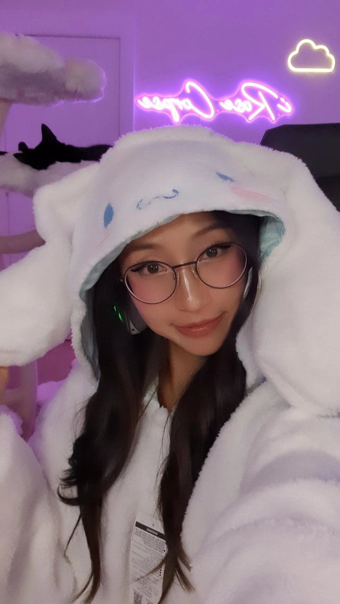 irosecorpse's tweet photo. Come cin and roll with me live on Twitch! https://t.co/BITNtLGB3l
