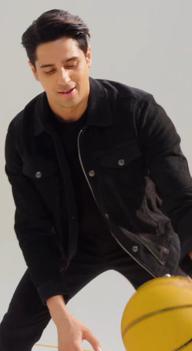 Sid is so freaking handsome in new Movado ⌚️ ad. 😍😍 #SidharthMalhotra