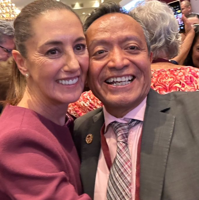Jaime López Vela🏳️🌈🏳️⚧️ (@jaimelopezvela) on Twitter photo #01Oct24 Hoy inicia la construcción del segundo piso de la #4T bajo la conducción de la primera mujer #Presidenta de #México , la Dra <a href="/Claudiashein/">Claudia Sheinbaum Pardo</a> . Listos y vigorosos para trabajar muy duro querida #Presidenta #ClaudiaSheinbaum #01Oct24 Hoy inicia la construcción del segundo piso de la #4T bajo la conducción de la primera mujer #Presidenta de #México , la Dra <a href="/Claudiashein/">Claudia Sheinbaum Pardo</a> . Listos y vigorosos para trabajar muy duro querida #Presidenta #ClaudiaSheinbaum
