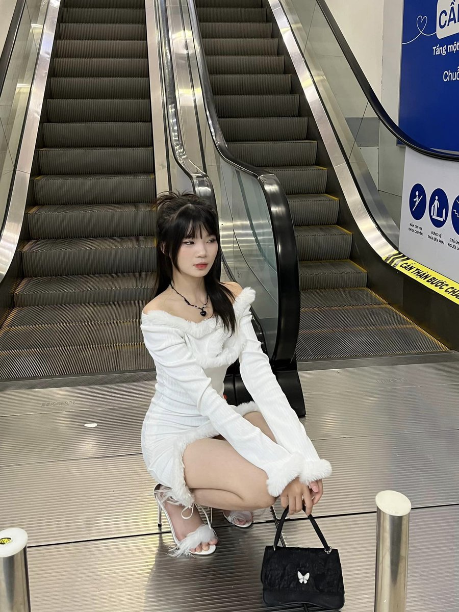 ReusingTer91350's tweet image. Cầu mong gió luôn ở sau lưng bạn. Chúc may mắn! Những hiểu biết sâu sắc của bạn là một chiếc la bàn trong cuộc hành trình của cuộc sống. Cảm ơn. Katrina Lovick