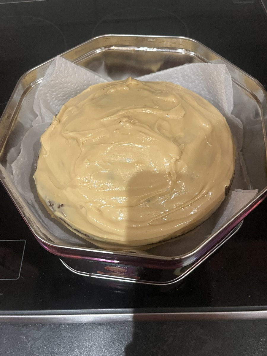 missbduff19's tweet photo. With getting used to the quiet Sundays in Steornabhag, I have found myself baking some sweet treats every week for my department! Not only has it brought up morale every cold Monday morning, but it’s also just really tasty 🤭😋 This week’s bake was gluten free carrot cake 🍰🥕 https://t.co/cUadV6H0Iu