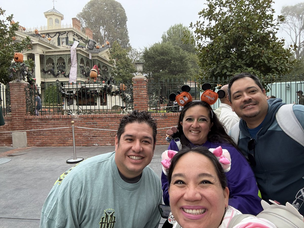 Brenda Solano (@choir_hms) on Twitter photo ❤️ Intersession is the perfect time to refuel, recharge and relax! It’s the best way to be the best version of me for my singers! Disney is my happy place! <a href="/acostameganl/">Megan L Acosta</a> it was amazing getting to hang out in the happiest place on Earth! 🌍❤️ ❤️ Intersession is the perfect time to refuel, recharge and relax! It’s the best way to be the best version of me for my singers! Disney is my happy place! <a href="/acostameganl/">Megan L Acosta</a> it was amazing getting to hang out in the happiest place on Earth! 🌍❤️