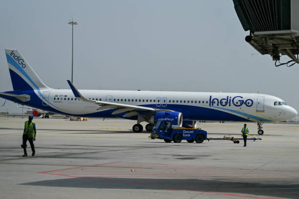 AeroUpdatesBLR's tweet photo. 🚨 #PujaSpecial
@IndiGo6E starts 2nd daily flight to @aaibagairport #Bagdogra starting from 5th Oct till 26th Oct✈️
Schedule:
6E6197: #BLR - 14:40 ----> 17:25 - #IXB
6E6198: #IXB - 18:00 ----> 20:55 - #BLR
to be operated daily with #A321 aircraft
#BLRAirport #IndiGo https://t.co/UcTrkHqusL