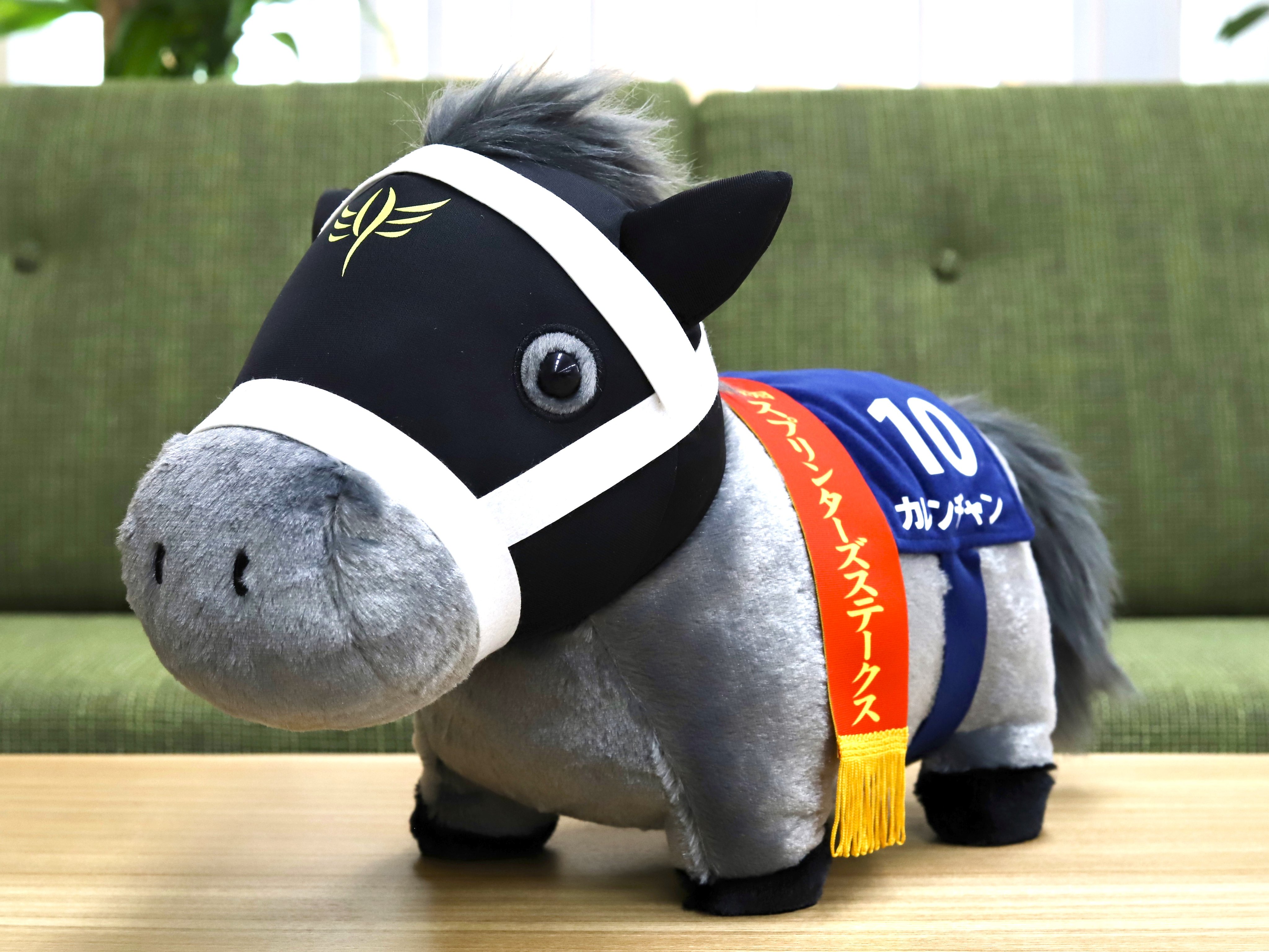 サラブレットの絵 芦毛の馬 額入り 1点もの サイン入り