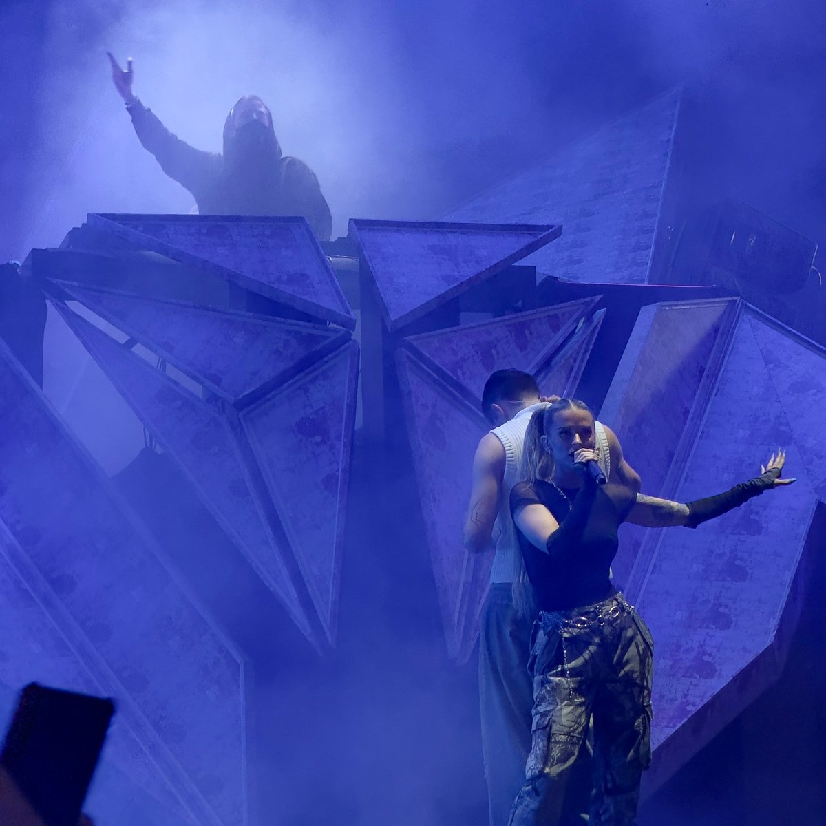 isayushsingh's tweet image. september part 2 ft. alanwalker
