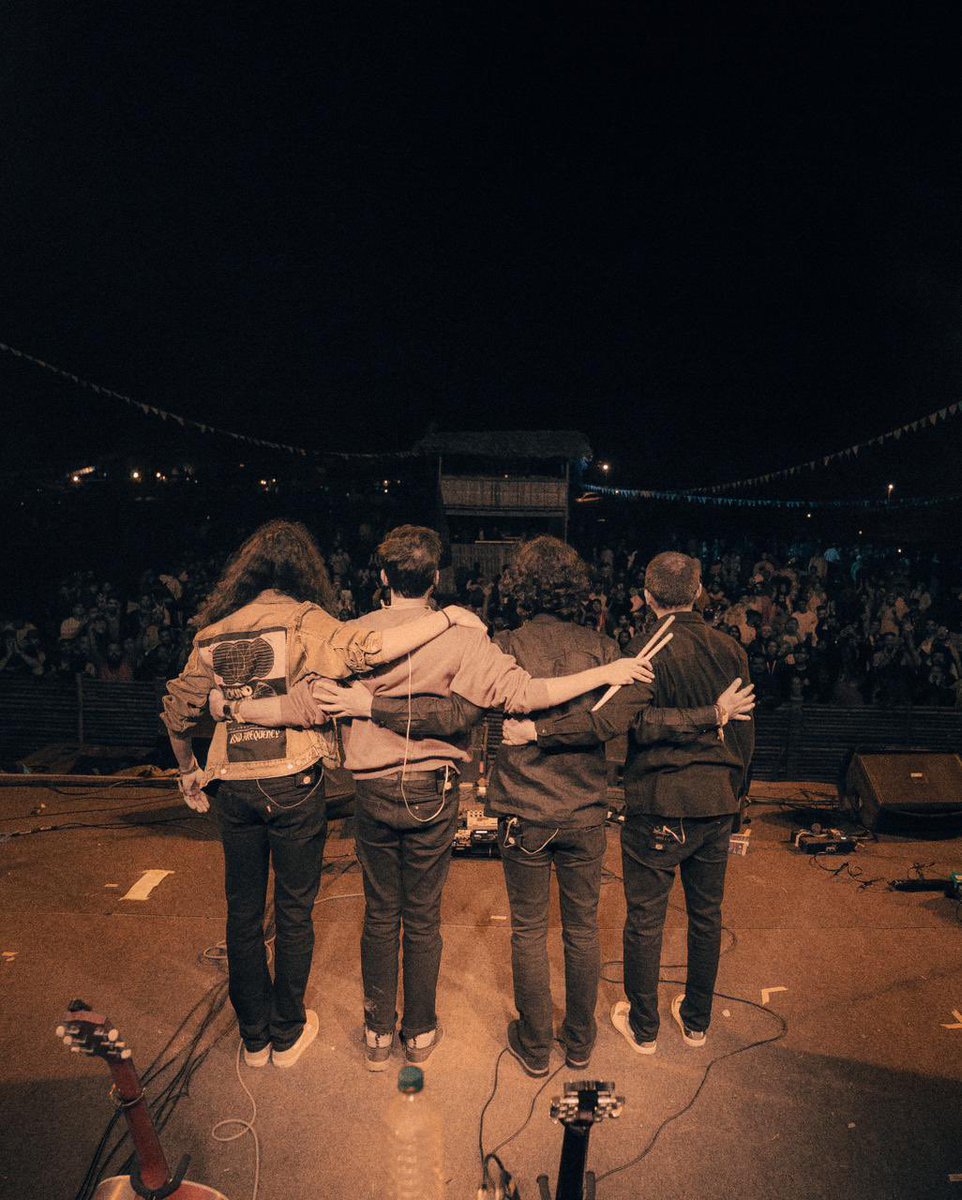 Parvaaz (@parvaazmusic) on Twitter photo Thanks to the <a href="/zirofestival/">Ziro Festival</a> for an unforgettable experience. The stunning landscape and the incredible energy of the crowd made it truly special. Until we meet again, Ziro.
đź“· @sanjay___chetry Thanks to the <a href="/zirofestival/">Ziro Festival</a> for an unforgettable experience. The stunning landscape and the incredible energy of the crowd made it truly special. Until we meet again, Ziro.
đź“· @sanjay___chetry