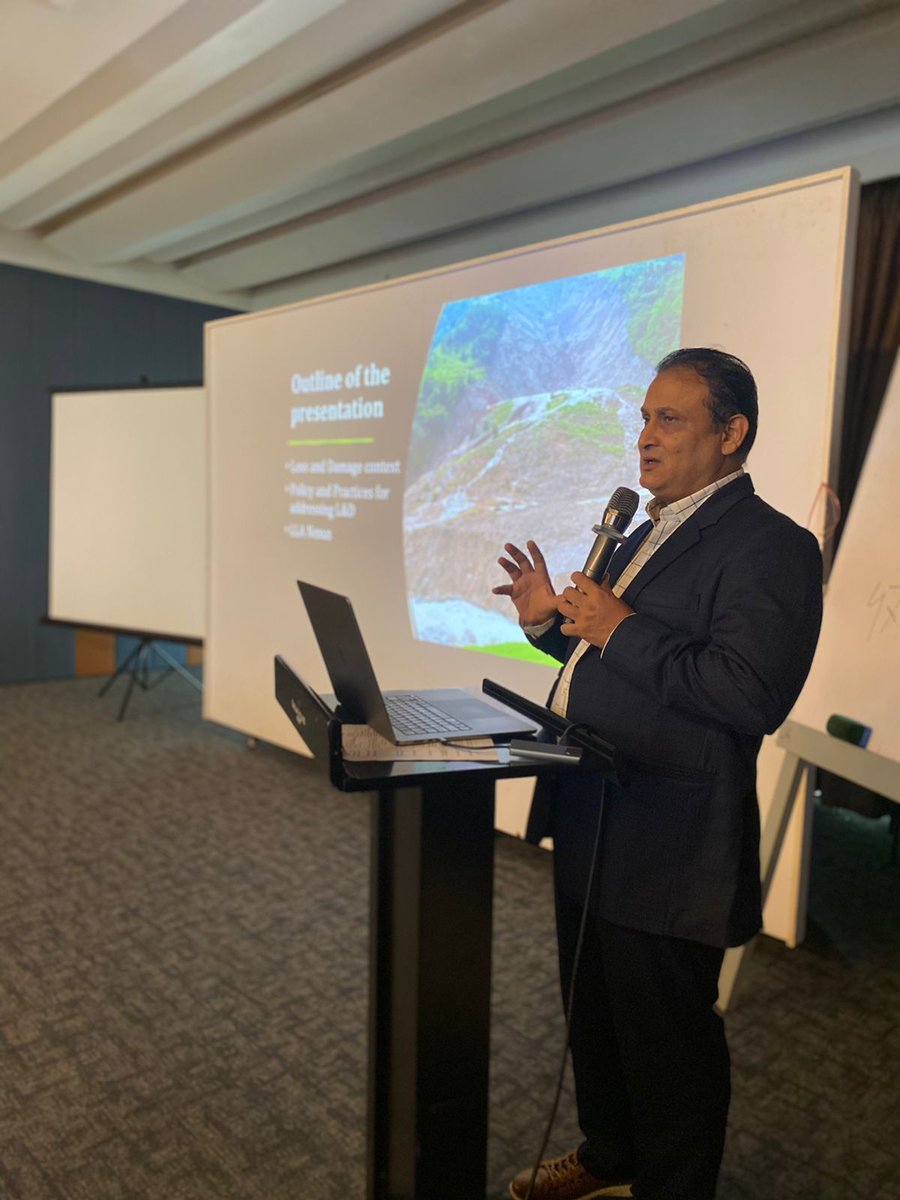 ICCCAD's tweet photo. The 1st day of the short course on 'locally led adaptation and local loss and damage: a nexus approach' showcased moments from the diverse, experienced, and progressive participants. #LLA #LocalLoss&Damage #ICCCAD๐๐ก๐จ๐ซ๐ญ๐๐จ๐ฎ๐ซ๐ฌ๐ #KnowledgeExchange #CapacityBuilding. https://t.co/Eg151AknHO