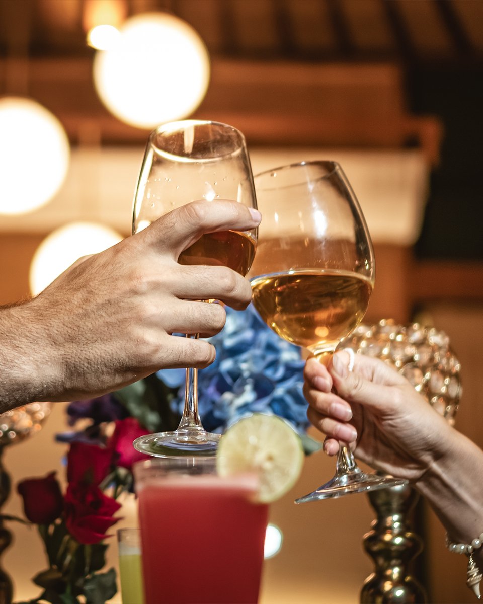 Cheers to luxury living! 🍸
—
Click link on our bio for discover more!
—
𝙄𝙣𝙞 𝙑𝙞𝙚 𝙑𝙞𝙡𝙡𝙖
𝘈 𝘛𝘳𝘶𝘦 𝘙𝘰𝘮𝘢𝘯𝘵𝘪𝘤 𝘌𝘹𝘱𝘦𝘳𝘪𝘦𝘯𝘤𝘦
𝘑𝘭. 𝘋𝘦𝘸𝘪 𝘚𝘳𝘪 𝘕𝘰 8A 𝘒𝘶𝘵𝘢, 𝘉𝘢𝘭𝘪