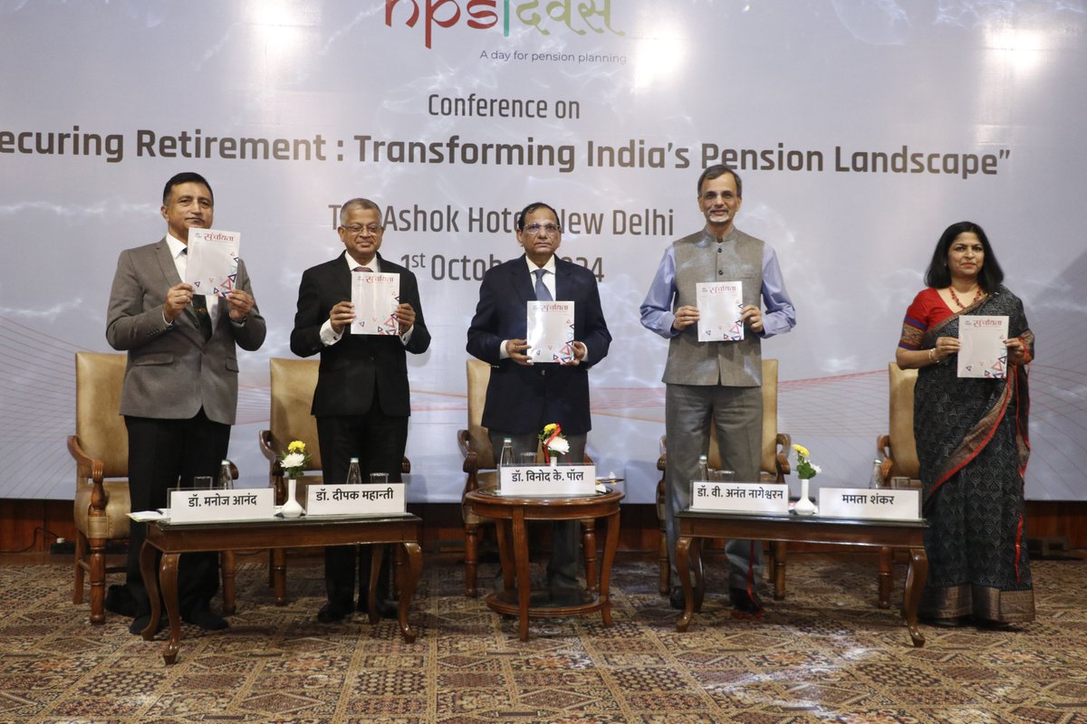 PFRDAOfficial's tweet photo. We are thrilled to share the release of the Hindi edition of the Pension Bulletin “संचयिता”!

Additionally, we proudly launched the Balance Life Cycle Fund and unveiled the brochure for this new Life Cycle Fund.

#PFRDA #NPSZaruriHai #NPSDiwas https://t.co/TLMhZIIRFE
