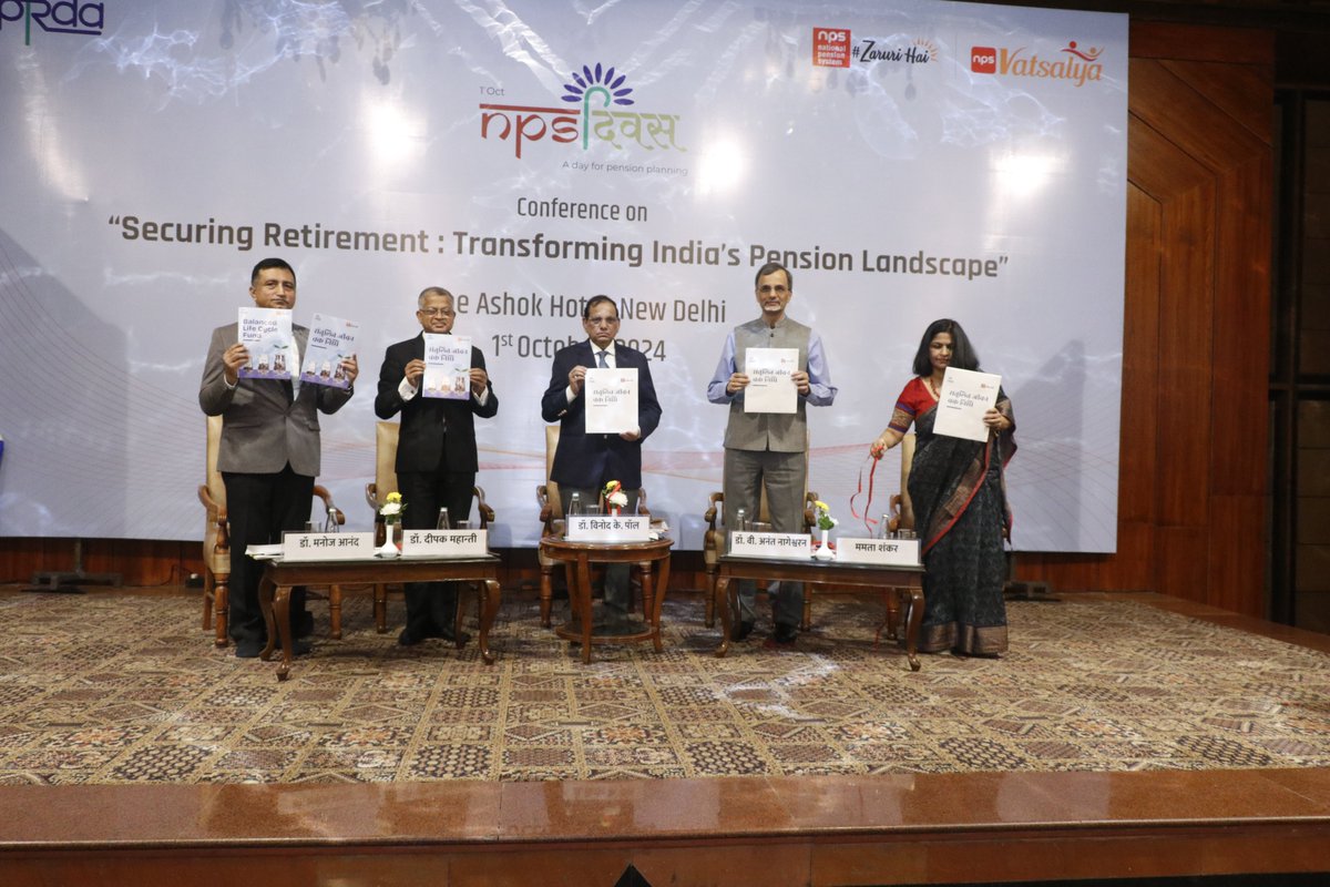 PFRDAOfficial's tweet photo. We are thrilled to share the release of the Hindi edition of the Pension Bulletin “संचयिता”!

Additionally, we proudly launched the Balance Life Cycle Fund and unveiled the brochure for this new Life Cycle Fund.

#PFRDA #NPSZaruriHai #NPSDiwas https://t.co/TLMhZIIRFE
