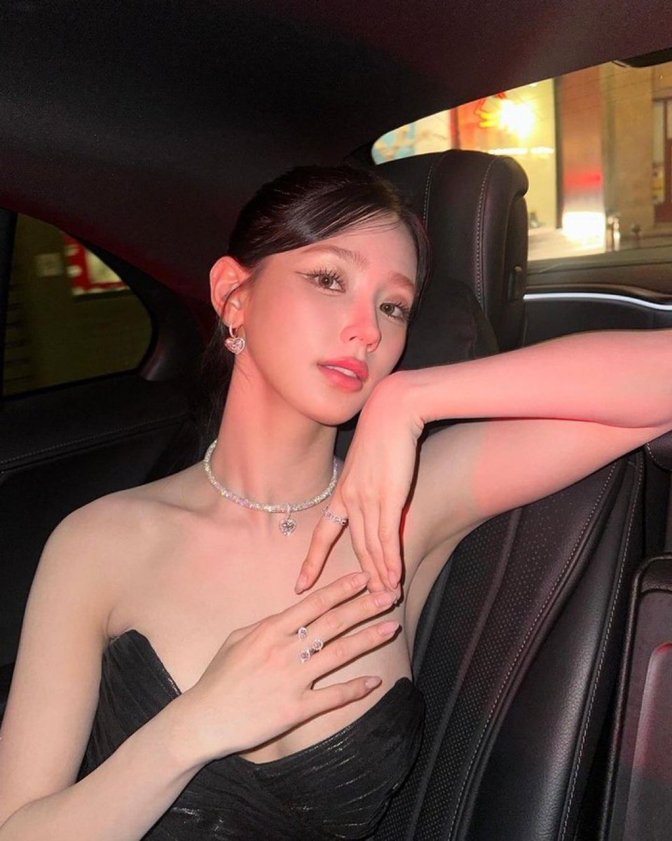 ✨ interaction call ✨

hey, (reader-님), do you prefer afternoon drives or midnight rendezvous? so, what would be your usual destination?