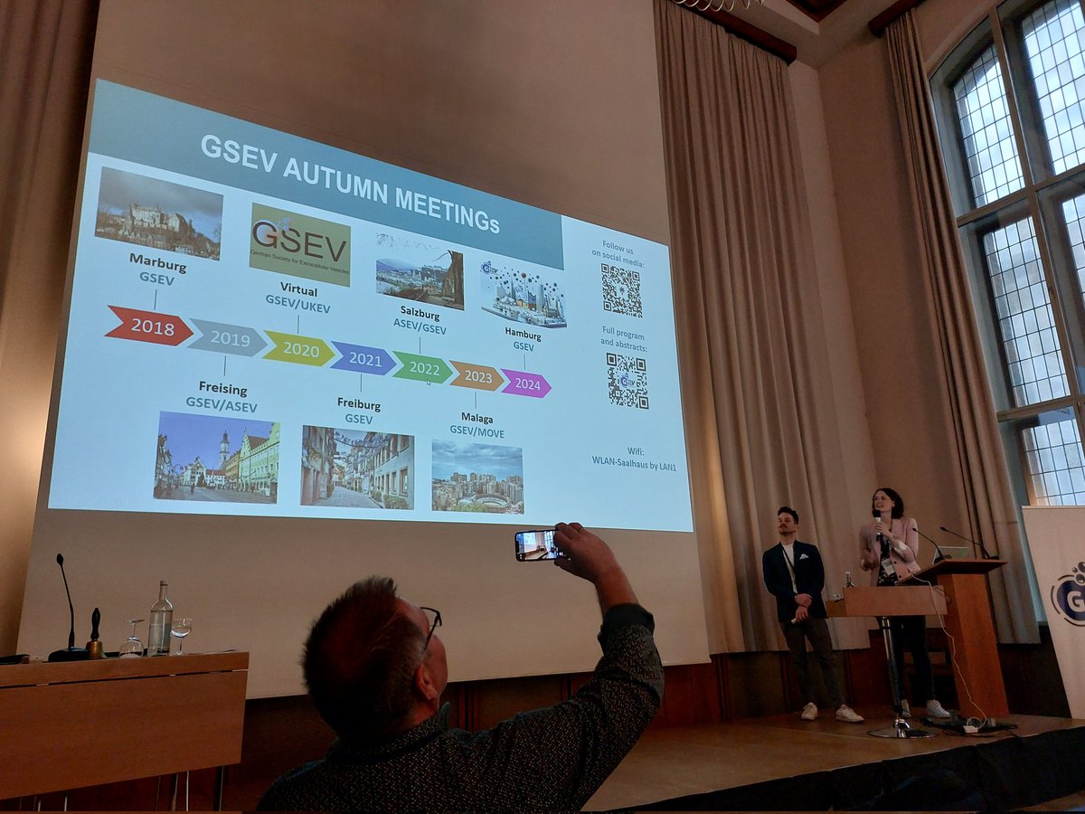 María Gómez Serrano (@mery_pipis) on Twitter photo Our <a href="/GSEVorg/">German Society for Extracellular Vesicles</a> Autumn Meeting is about to start and I am so excited for these two days ahead! So happy to be part of this family!
👨👦👦👨👦👩👦👦👨👩👦👨👨👦👦👪👨👩👧👦👩👦👨👦👦 #ExoFun #EVs Our <a href="/GSEVorg/">German Society for Extracellular Vesicles</a> Autumn Meeting is about to start and I am so excited for these two days ahead! So happy to be part of this family!
👨👦👦👨👦👩👦👦👨👩👦👨👨👦👦👪👨👩👧👦👩👦👨👦👦 #ExoFun #EVs
