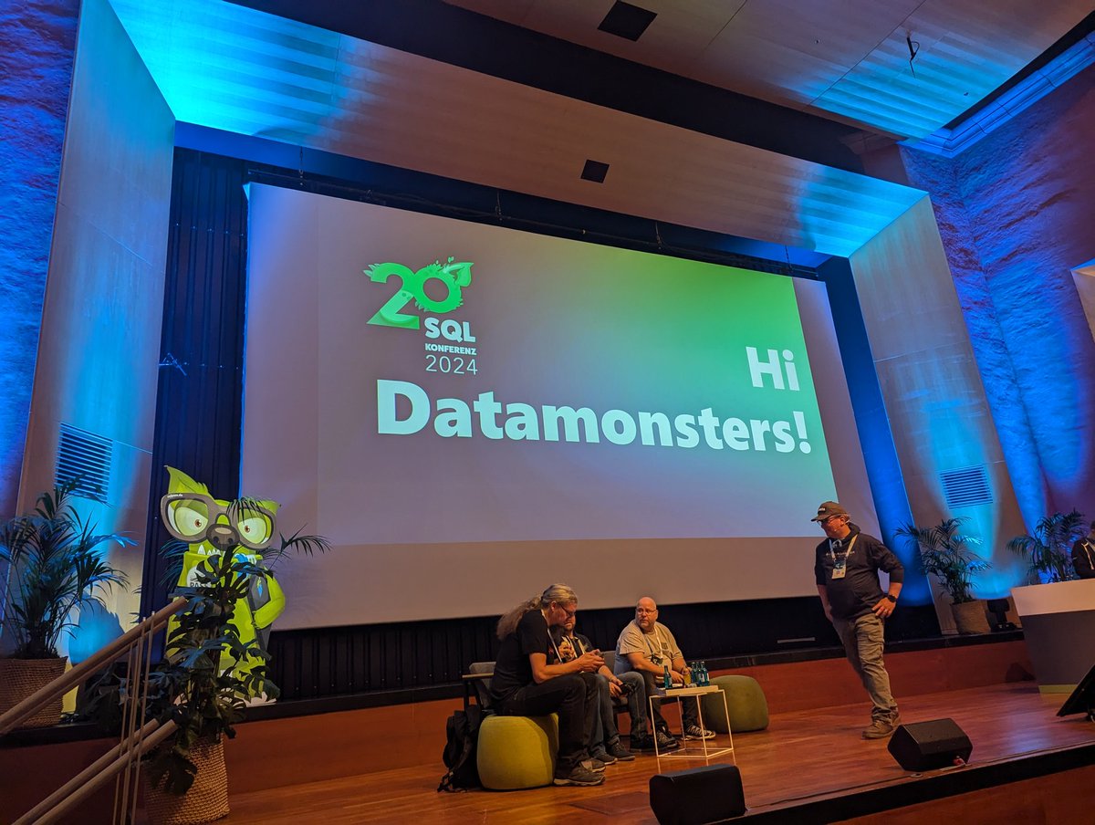 _Michael_Sch_'s tweet image. #Sqlkonferenz
#sqlpass

MainCon Tag 1 wir gehen rein