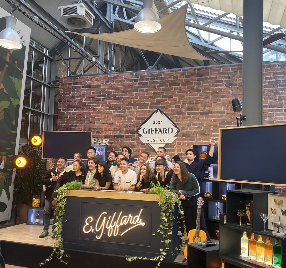 Pour son 27ème anniversaire, la prestigieuse compétition internationale de barmans organisée par <a href="/GiffardLiqueurs/">Giffard Liqueurs</a> s’est déroulée au Centre d’Affaires 🍹

#Cocktail #terrabotanica #competition #GiffardWestCup #Artdelequilibre #barman #centreaffaires #international #Angers