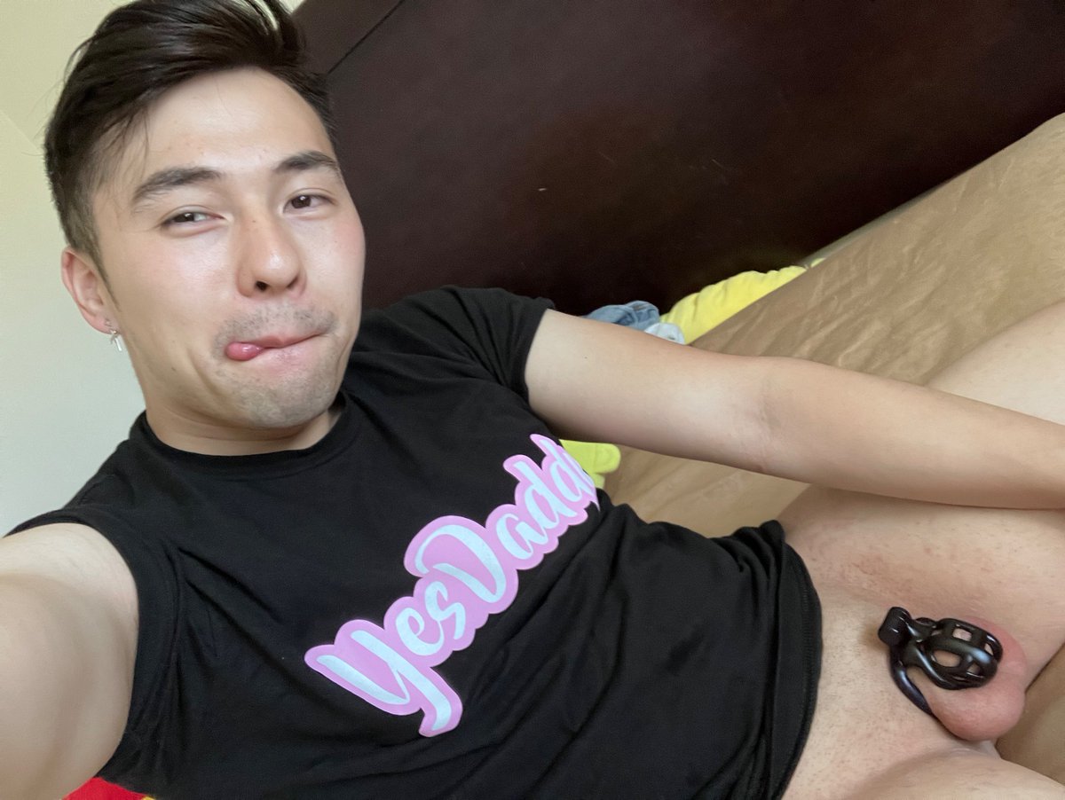 Day1: #locktober  is here!

Only lasted 2.5weeks last year, but this time is gonna be different. In the words of Randy Marsh, “I didn’t hear no bell”, leggo round 2. 
#chastity